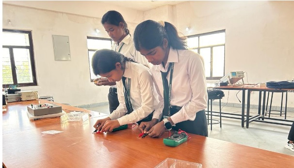 Analog Electronics Lab